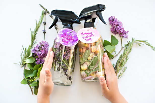 2-kid-made-diy-mothers-day-flower-herb-perfume